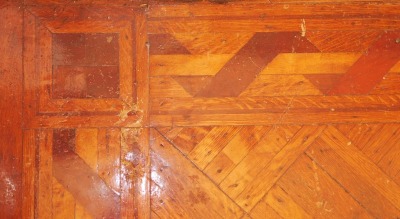 Click image for full-size image (2272 × 1552 pixels). Floor border: P006