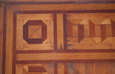 Click image for full-size image (2256 × 1672 pixels). Floor border: P016