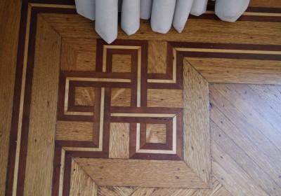 Click image for full-size image (2224 × 1536 pixels). Floor border: P039