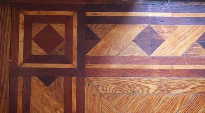 Click image for full-size image (2128 × 1648 pixels). Floor border: P091
