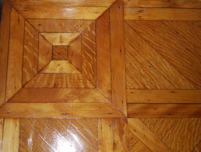Click image for full-size image (2128 × 1632 pixels). Floor border: P104