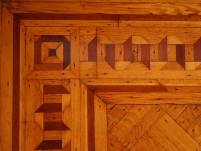 Click image for full-size image (2272 × 1680 pixels). Floor border: P105