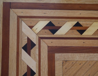 Click image for full-size image (2336 × 1744 pixels). Floor border: P115