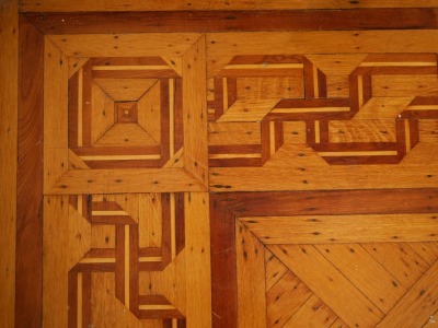 Click image for full-size image (2336 × 1752 pixels). Floor border: P125