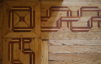 Click image for full-size image (2272 × 1624 pixels). Floor border: P131