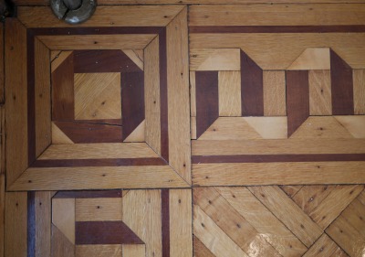 Click image for full-size image (2208 × 1752 pixels). Floor border: P132