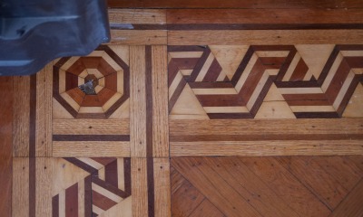 Click image for full-size image (2336 × 1752 pixels). Floor border: P152