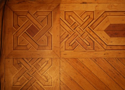 Click image for full-size image (2336 × 1752 pixels). Floor border: P165