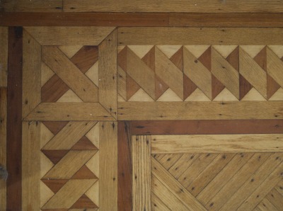 Click image for full-size image (2320 × 1536 pixels). Floor border: P195