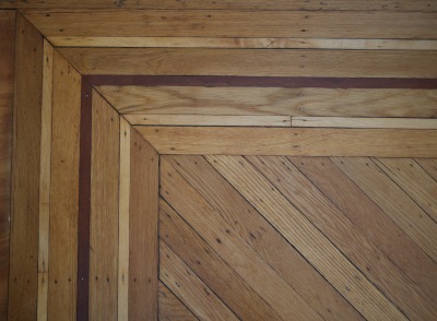 Click image for full-size image (2272 × 1672 pixels). Floor border: P201