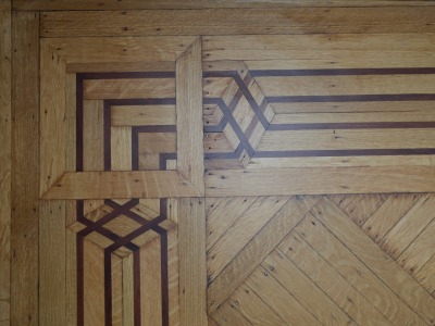 Click image for full-size image (2208 × 1696 pixels). Floor border: P216
