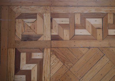 Click image for full-size image (2336 × 1648 pixels). Floor border: P258