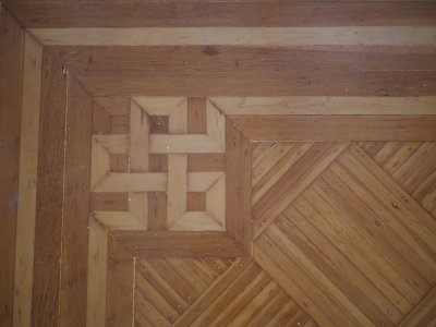 Click image for full-size image (2336 × 1752 pixels). Floor border: P264