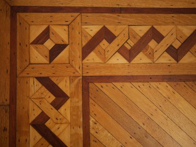 Click image for full-size image (2336 × 1752 pixels). Floor border: P282