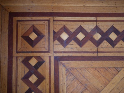 Click image for full-size image (2336 × 1752 pixels). Floor border: P304