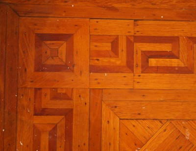 Floor border: P119