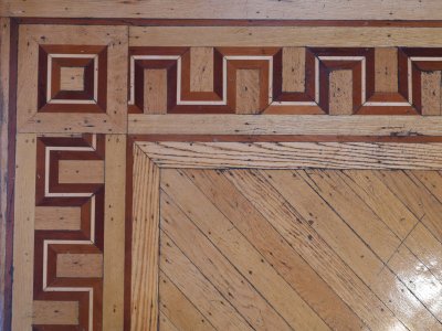 Floor border: P275